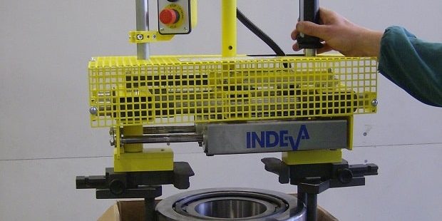 zero gravity lifting aids for handling cylinders