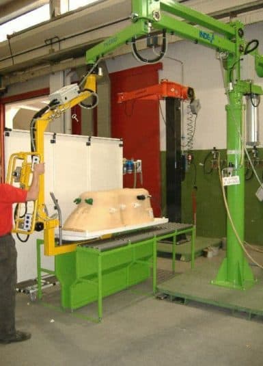 Sanitari e docce I manipolatori industriali offerti da INDEVA sono sempre più scelti da aziende per la manipolazione del carico per differenti motivi. Sono auto-bilancianti, pertanto permettono la movimentazione di sanitari in totale sicurezza, anche quando il peso varia.