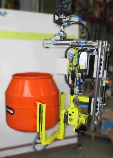 Barili e Bidoni Manipolatori industriali di ultima generazione INDEVA per movimentare barili e bidoni tramite un attrezzo adatto alla loro presa. La grande versatilità degli attrezzi di presa consentono la movimentazione del carico di diverse forme e dimensioni, attraverso una manipolazione ergonomica ed intuitiva, i sistemi di sollevamento INDEVA , che sono auto-bilancianti, consentono movimenti veloci e allo stesso tempo precisi.