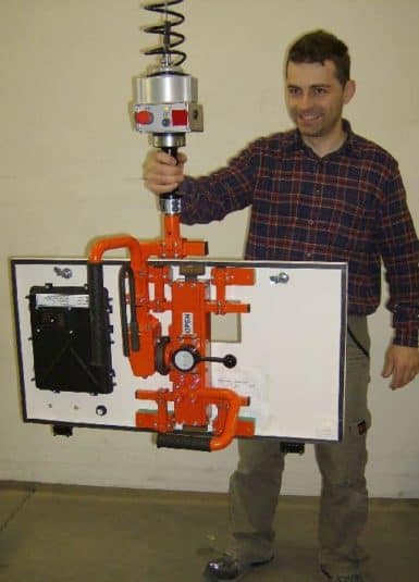 Condizionatori - Caldaie - Climatizzatori INDEVA produce e fornisce manipolatori intelligenti per la movimentazione di condizionatori e convettori, grazie alla grande esperienza ed all’estremo know-how in ambito di progettazione che rende INDEVA leader mondiale nella fornitura di sistemi intelligenti.