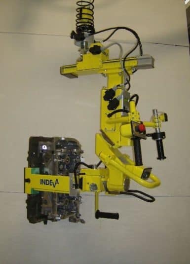 Motore endotermico-testate-basamenti INDEVA è il top di gamma per quanto riguarda le soluzioni per la movimentazione manuale di motori endotermici oggi disponibili sul mercato, perché in grado di garantire sicurezza, ergonomia e produttività come nessun altro manipolatore, agevolatore o dispositivo di sollevamento oggi disponibile.