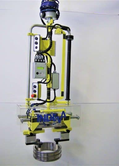 Ingranaggi e Organi di trasmissione La movimentazione di oggetti scomodi da afferrare come ingranaggi e organi di trasmissione, sono un punto di forza per i sistemi Liftronic di INDEVA che, grazie alla loro versatilità ed alla possibilità di intercambiare gli attrezzi di presa, si adattano a qualsiasi situazione e ciclo di lavorazione.