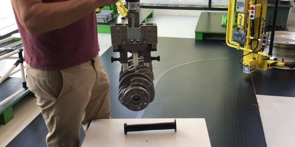 pinza meccanica per la movimentazione di alberi motore pinza meccanica per la movimentazione di alberi motore