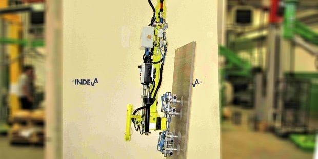 movimentazione e montaggio di antine per cucine con i manipolatori INDEVA