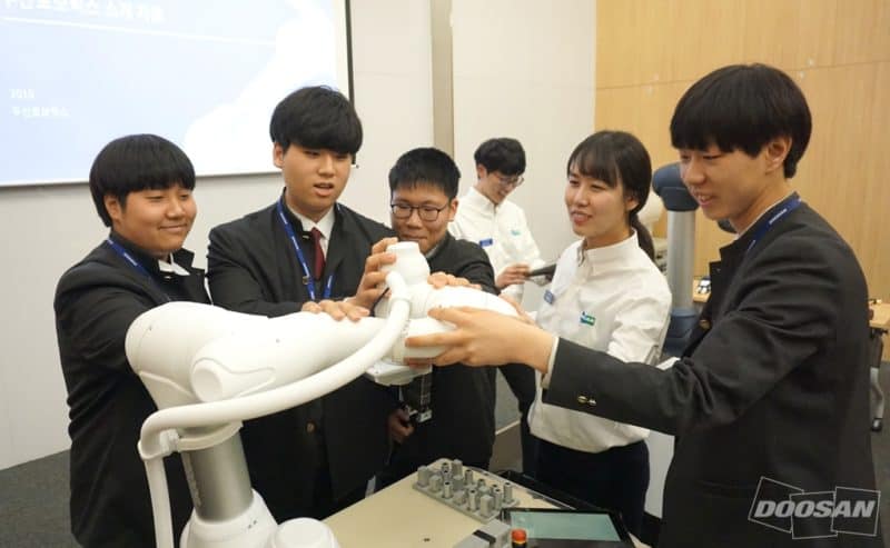 GARA-NAZIONALE cobot Doosan designato il robot collaborativo ufficiale della gara di competenze tecnologiche in Coreale