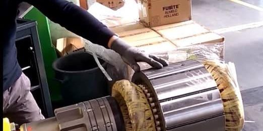 positioning-a-rotor2 positionin a rotor into a stator housing with unmatched accuracy with an INDEVA manipulator