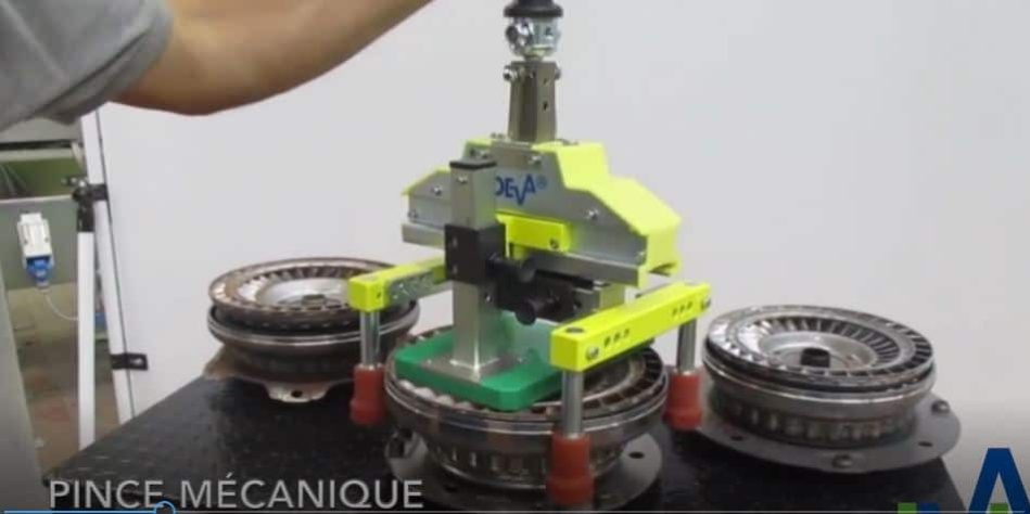 pince mécanique
